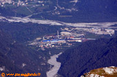 La zona industriale, laggi&ugrave;